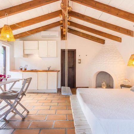 Deppy Cottage Porto Columbu - Perd'E Sali 外观 照片